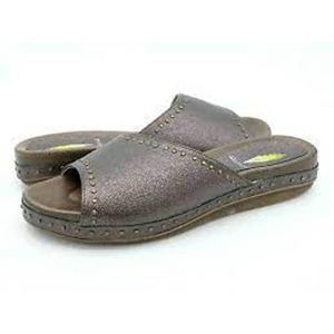 Volatile Shoes | Volatile Womens Bronze Studded size 6